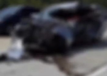 Di Duga Sopir Mengantuk, Mobil Innova Tabrak Sisi Kanan Truk Di Tol Balikpapan-Samarinda