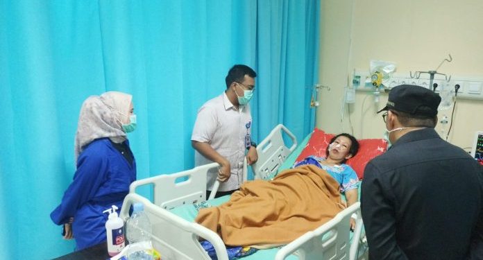 Mantan Suami Tikam Istri,Karena Tidak Terima Di Tagih Uang 1 Juta