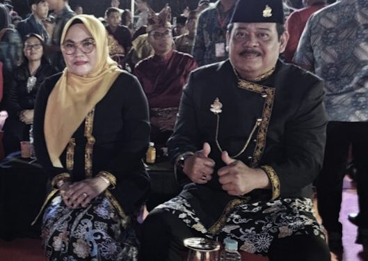 Tampil Luar Biasa,Abdulloh Puji Dan Beri Semangat Bagi Kontingen Balikpapan Di Karnaval budaya Nusantara