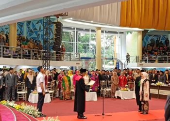 Dengan Nuansa Khidmat, 45 Anggota DPRD Kota Balikpapan Resmi Di Lantik