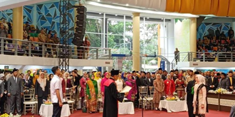 Dengan Nuansa Khidmat, 45 Anggota DPRD Kota Balikpapan Resmi Di Lantik