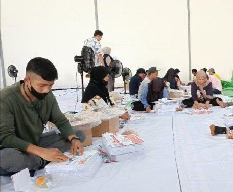 Sortir Surat Suara, KPU Kota Balikpapan Libatkan Warga Sekitar