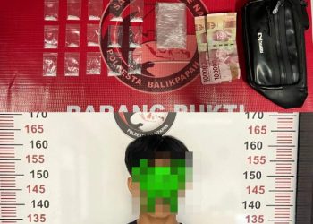 Transaksi Di rumah, Seorang Pria Di Balikpapan Di Amankan Pihak Kepolisian Bersama Dengan Puluhan Gram Narkoba