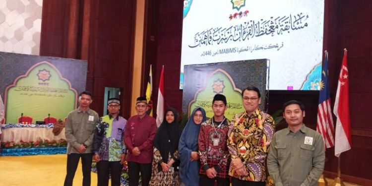 Patut Bangga!! Pemuda Asal Balikpapan Ini Sukses Juara Dalam Ajang MTQ MABIMS Di Brunei Darussalamm