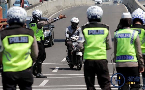 Di Duga Melakukan Seks Sesama Jenis, Dua Polantas Di Kupang Di Pecat