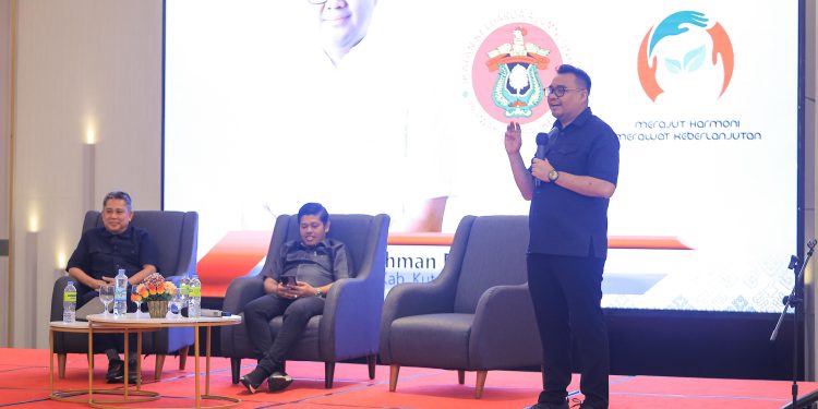 Dari Kepala Puskesmas Ke Bupati Kukar, Aulia Rahman Basri Bagikan Success Story ke IKA Unhas Balikpapan